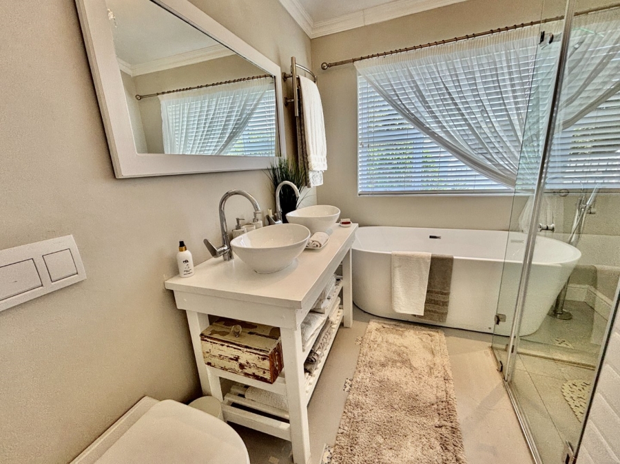 4 Bedroom Property for Sale in Gordons Bay Village Western Cape